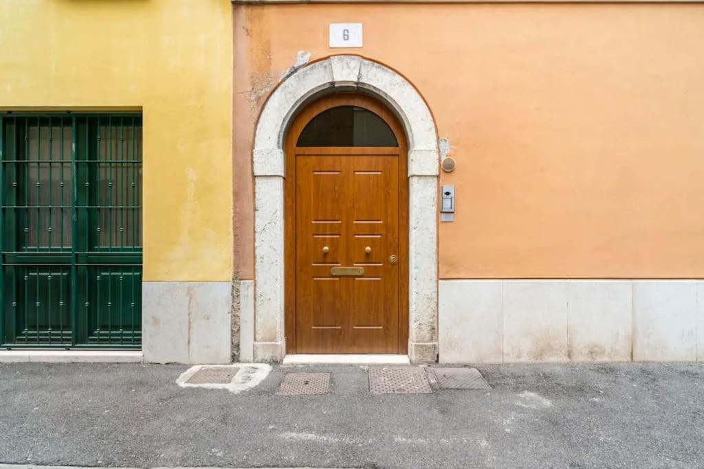 L'Atelier Del Centro: Tra Design, Storia E Fascino Apartment Brescia Exterior photo